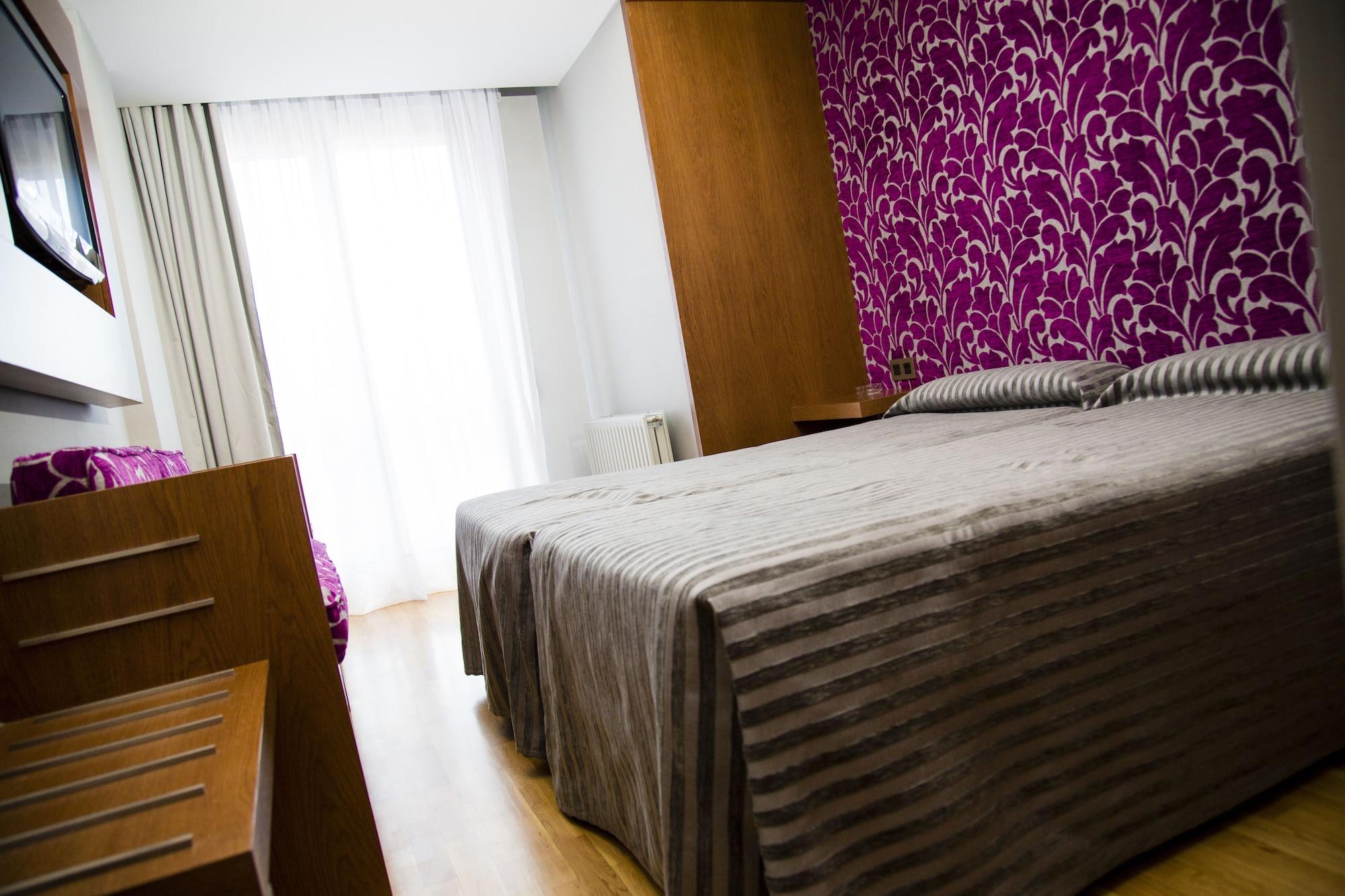 Hotel Los Braseros Burgos Bagian luar foto