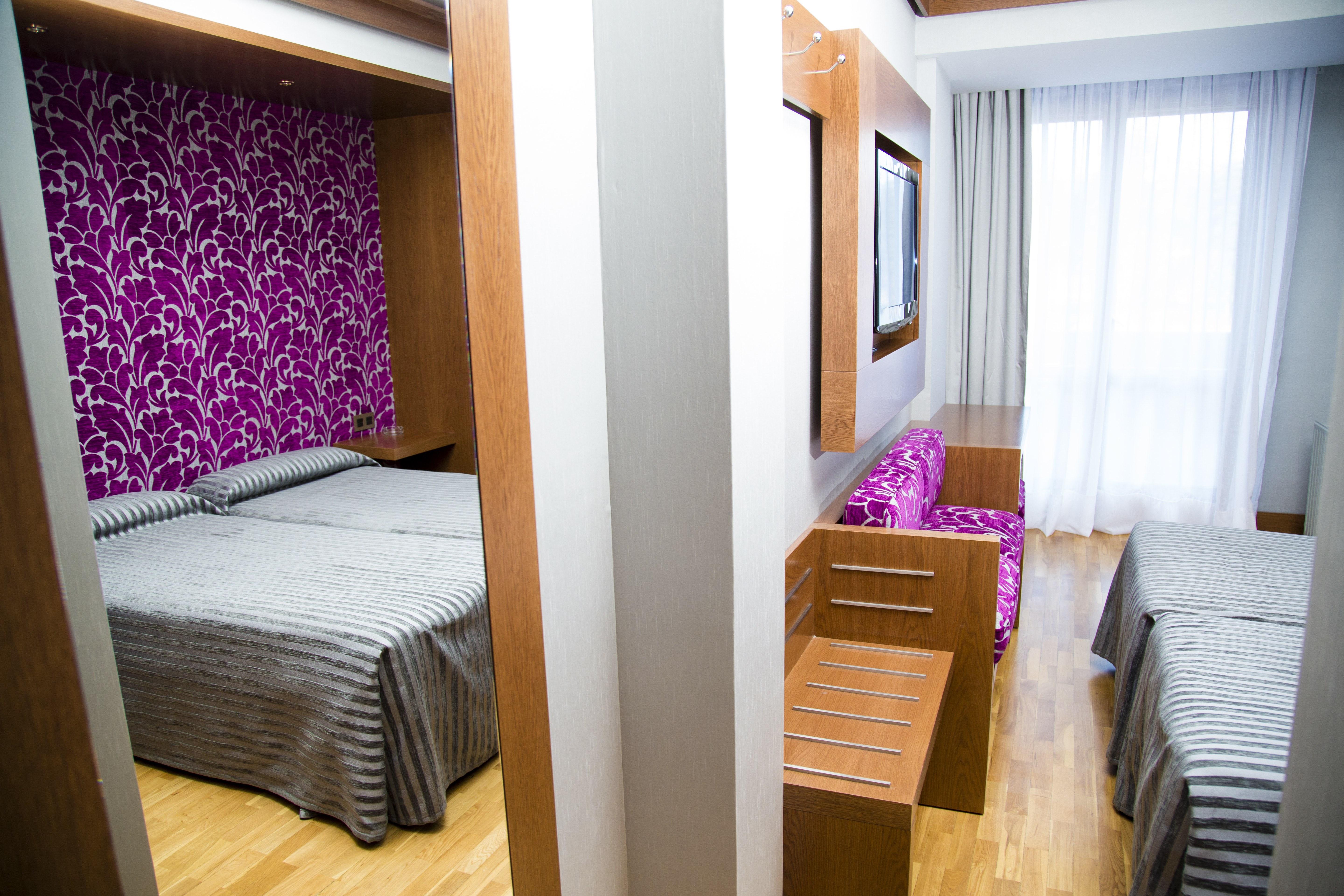 Hotel Los Braseros Burgos Bagian luar foto