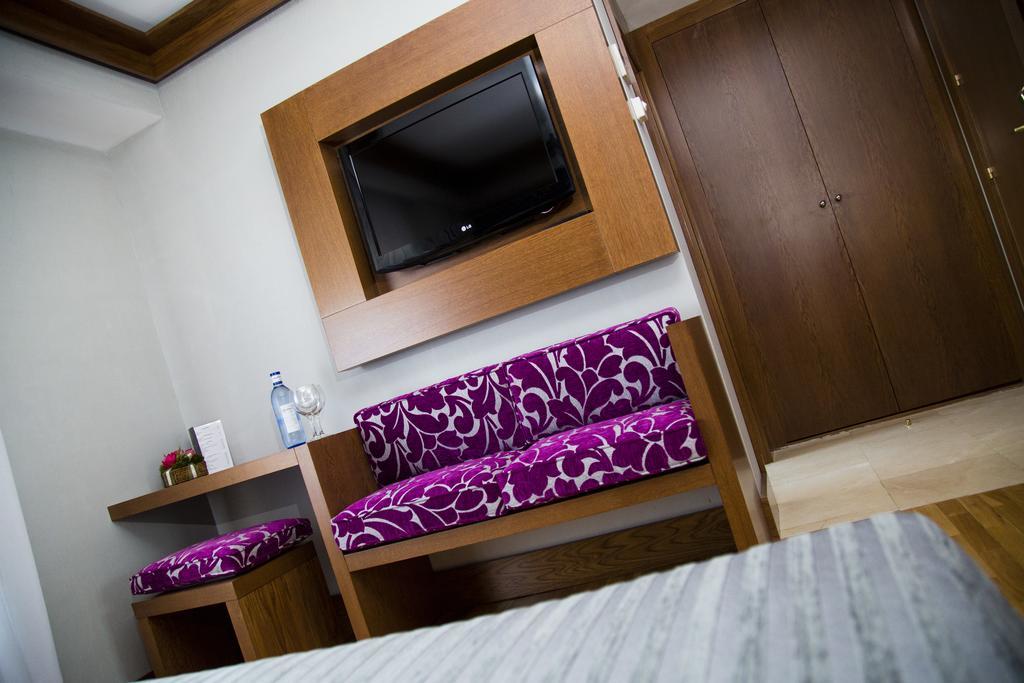Hotel Los Braseros Burgos Bagian luar foto